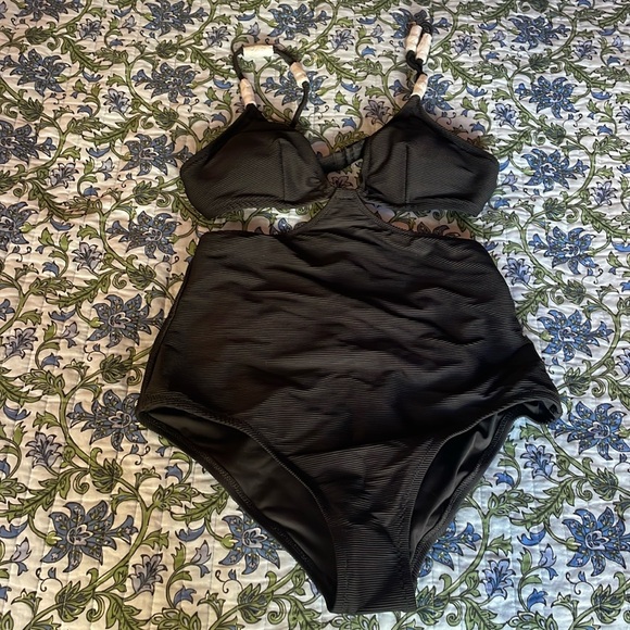 JCrew Ribbed Cutout black swimsuit with pearls - NWT - size 8 - Picture 3 of 6